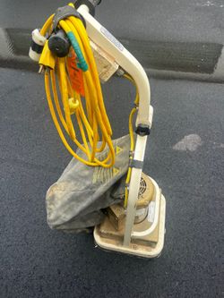 Hardwood flooring sander