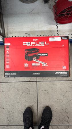 Milwaukee M18 Fuel Vacuum
