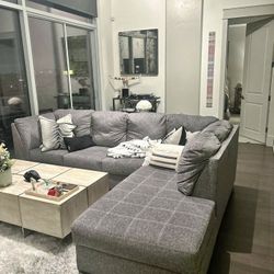 Sectional Couch Great Condition Super Clean And Comfy 