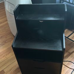 Black  Charging Nightstand