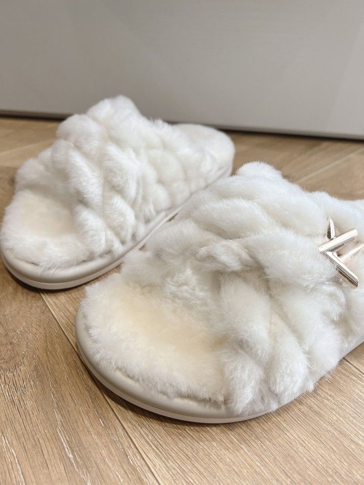 Classic mink design sandal