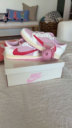 Jordan 1 low Travis Scott Tropical Pink Size 10