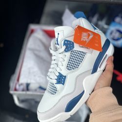 Jordan 4 “Military Blue”