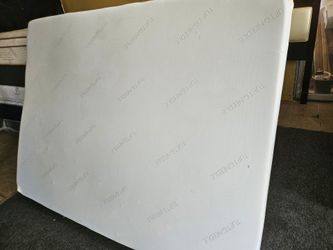 Used Queen Size
mattress Memory
Foam
Good conditions
80 dlls pickup only