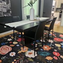 Dinning Table And Chairs 