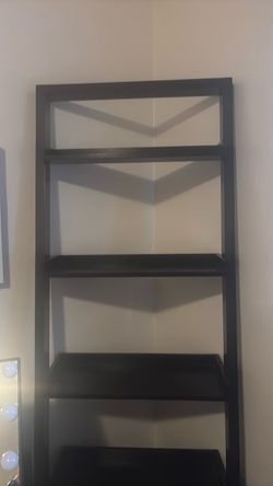 Ladder shelf