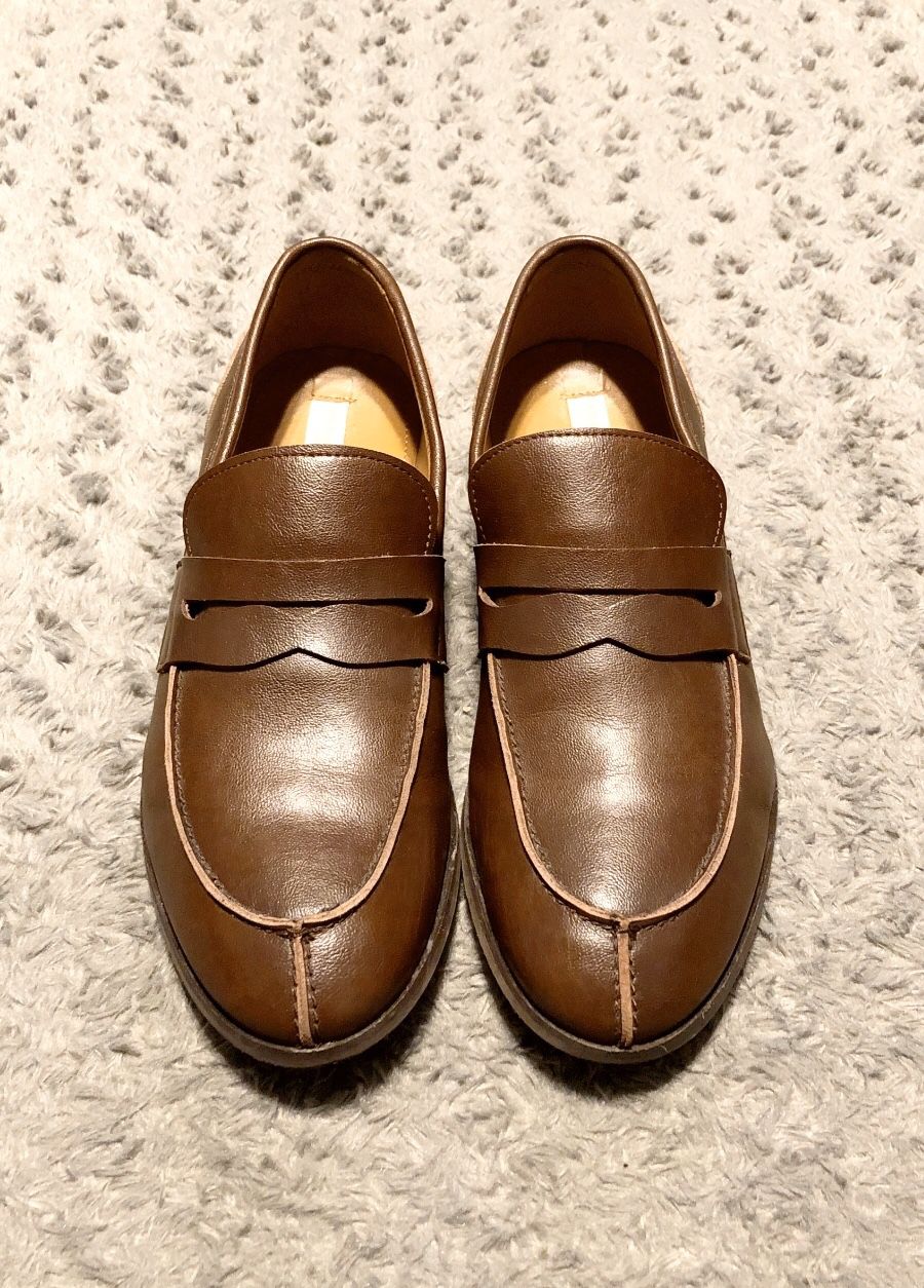 Men’s Will’s Vegan City Loafers paid $135 Size 11 (44) Like new! Tru to size. Pristine condition absolutely no signs of wear. Made from the best qua