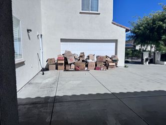 Moving Boxes and Bubble Wrap- MUST GO TODAY