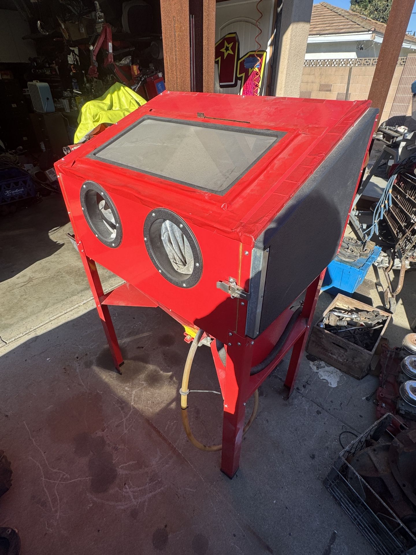 sandblast cabinet with upgrades