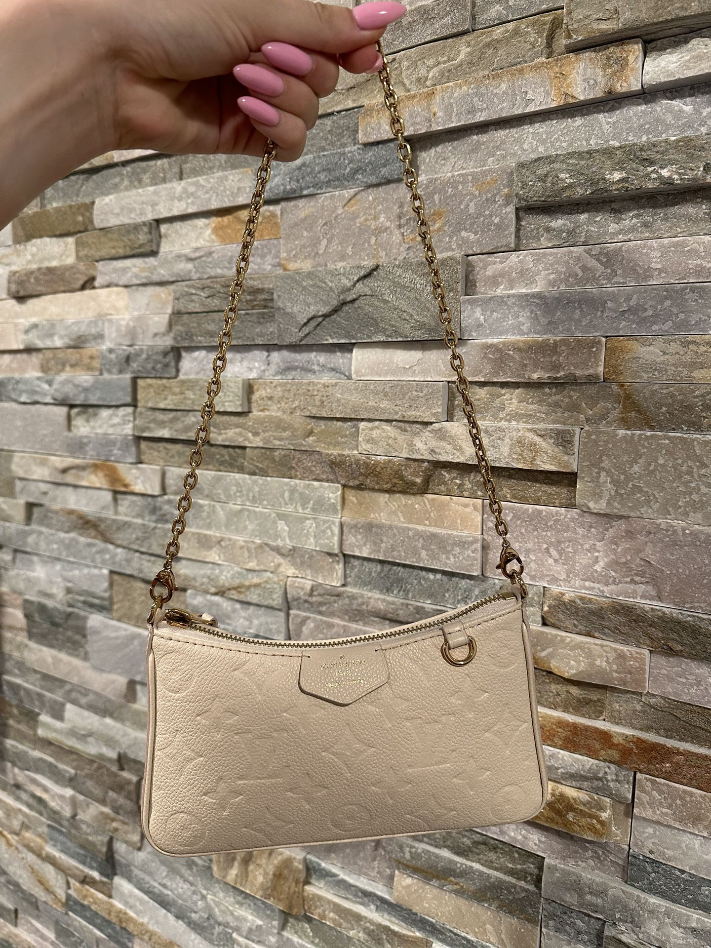 Mini Bag Louis Vuitton for Sale in Bridgeport, CT - OfferUp