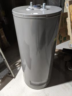 Rheem 40-gallon Gas short Water Heater Model XG40S06EC34U0 for Sale in  Garland, TX - OfferUp