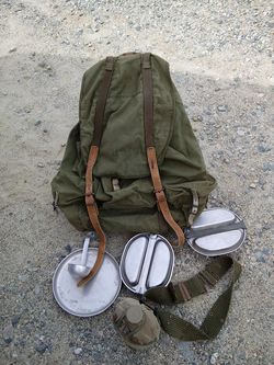 USMC BACKPACK CANTEEN BELT HOLDER 2 MESS KITS