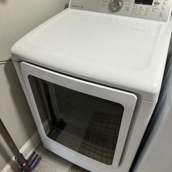 Samsung Washer & Dryer Set – Large Capacity, Excellent Condition