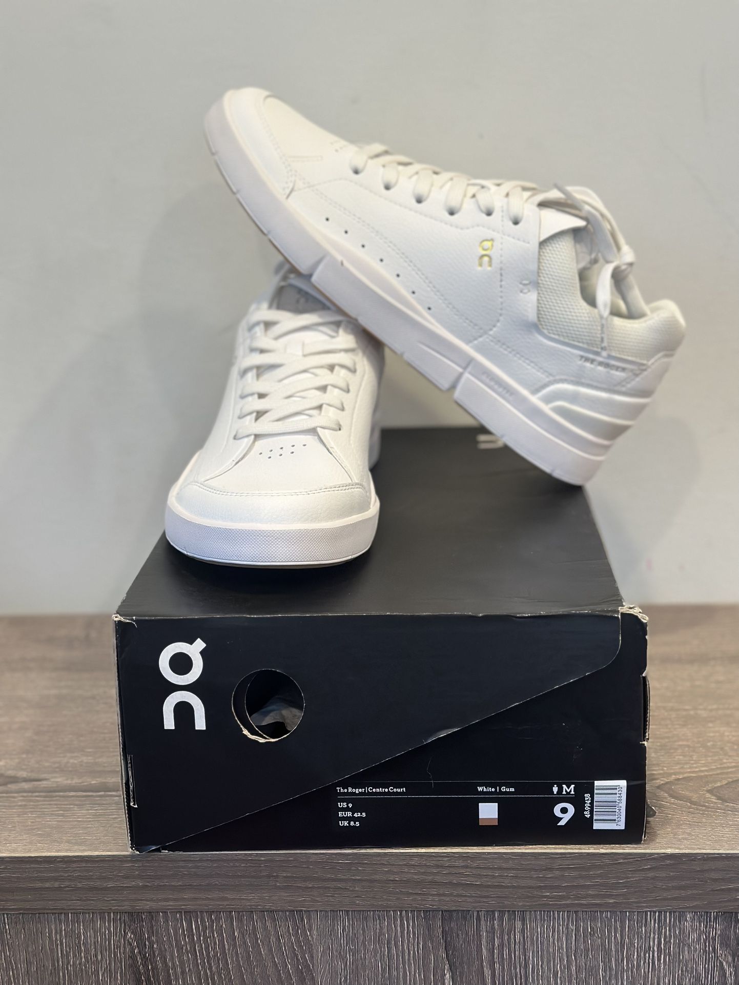 On the Roger Centre Court White Gum Size