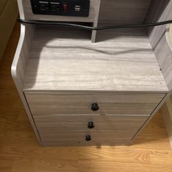 Nightstand 
