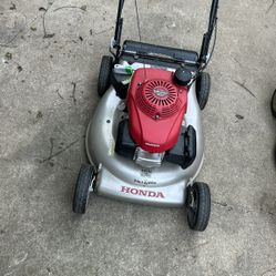 Honda Lawn Mower 