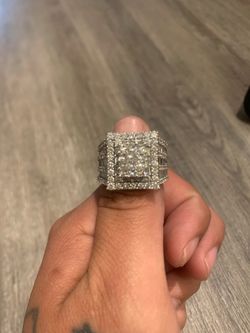 10k white gold diamond ring