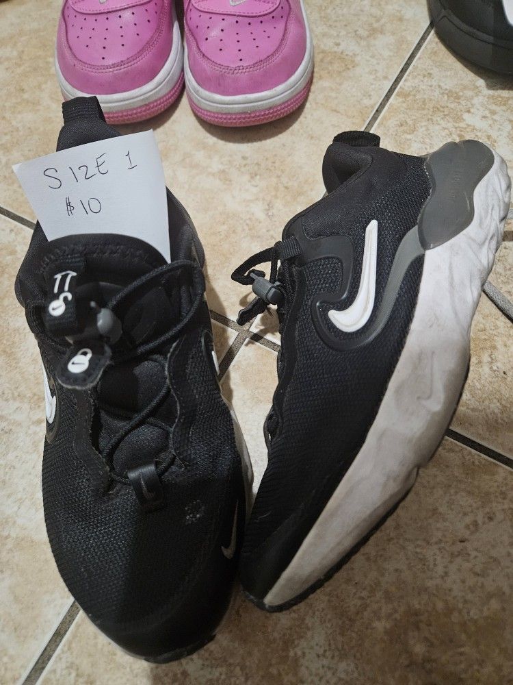 Nike Sneakers