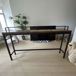 Table / Shelf 