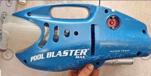 Cordless Pool Vacuum - Debris Chamber & 55" Pole