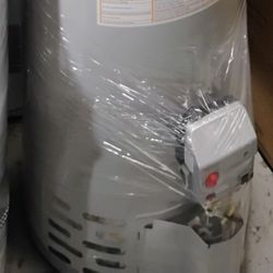 40 Gal Water 💦 Heater 