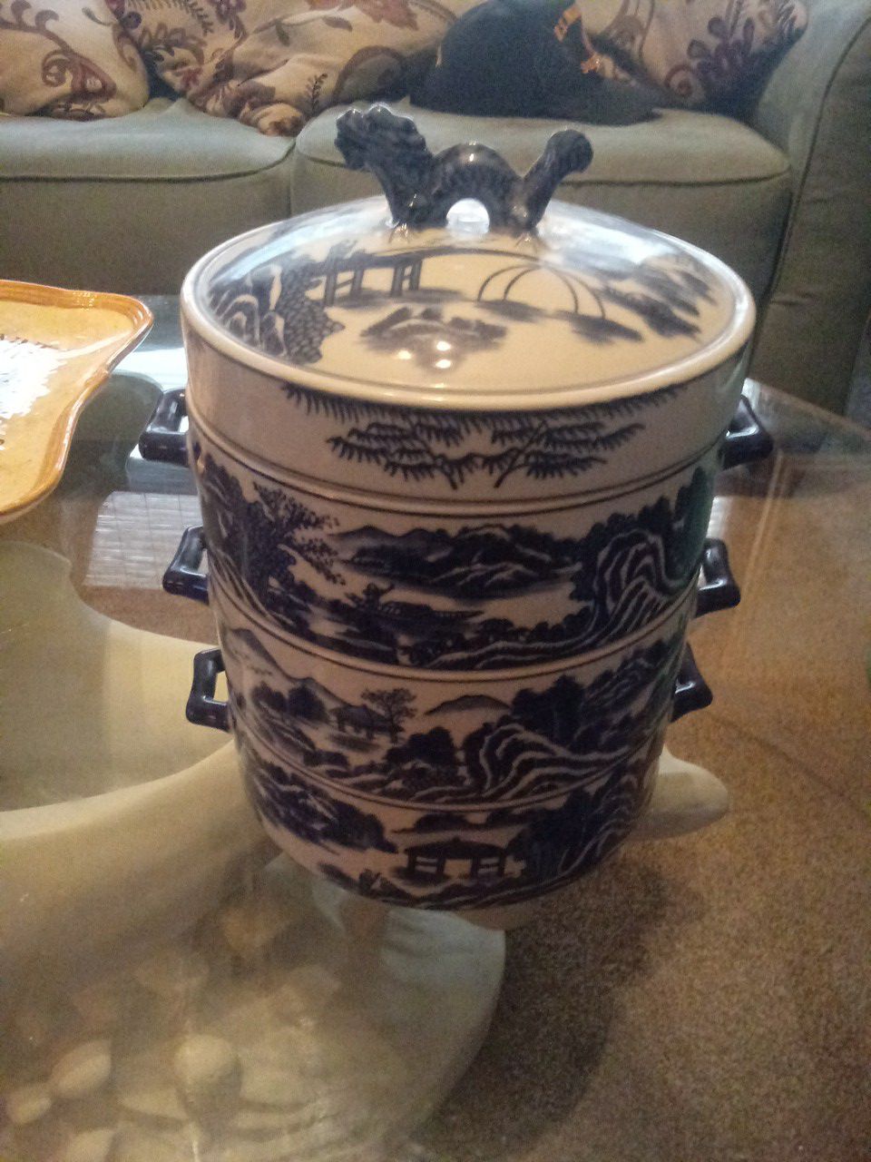 Beautiful ceramic 3-tier Oriental steamer dishes