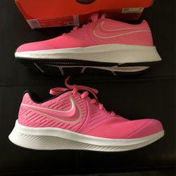 🎀 PINK NIKES🎀