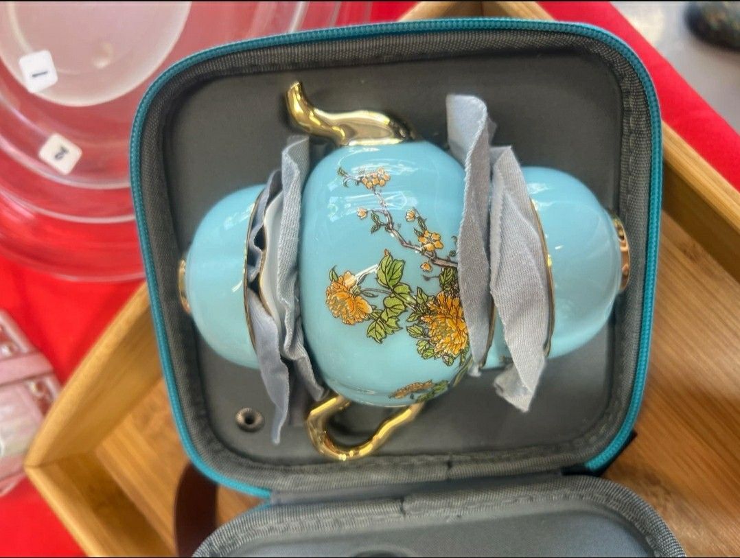 Miniature Tea set (Teapot W/ 3 Cups)