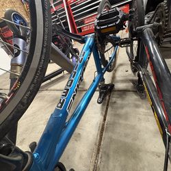 red line box racing bike ,blue