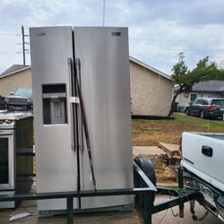 Maytag Refrigerator 