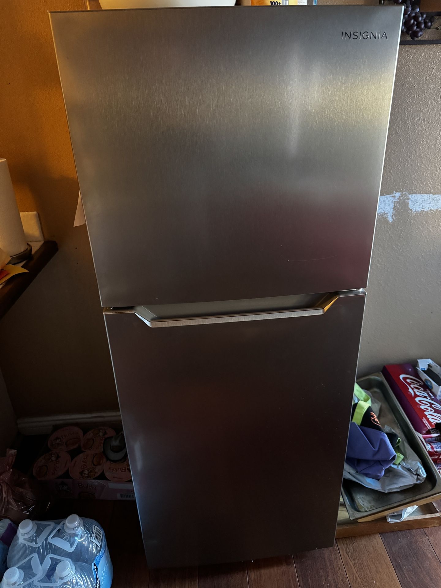 10 Cu. Ft. Insignia Refrigerator 