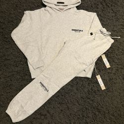 Essentials Fear of God ‘Light Oatmeal’ Sweatsuit