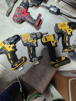 Lot of 4 DeWalt 20V Cordless Drills