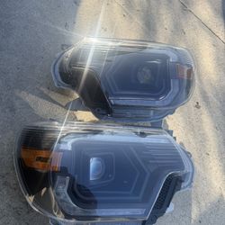 2012-2015 Tacoma Headlights 