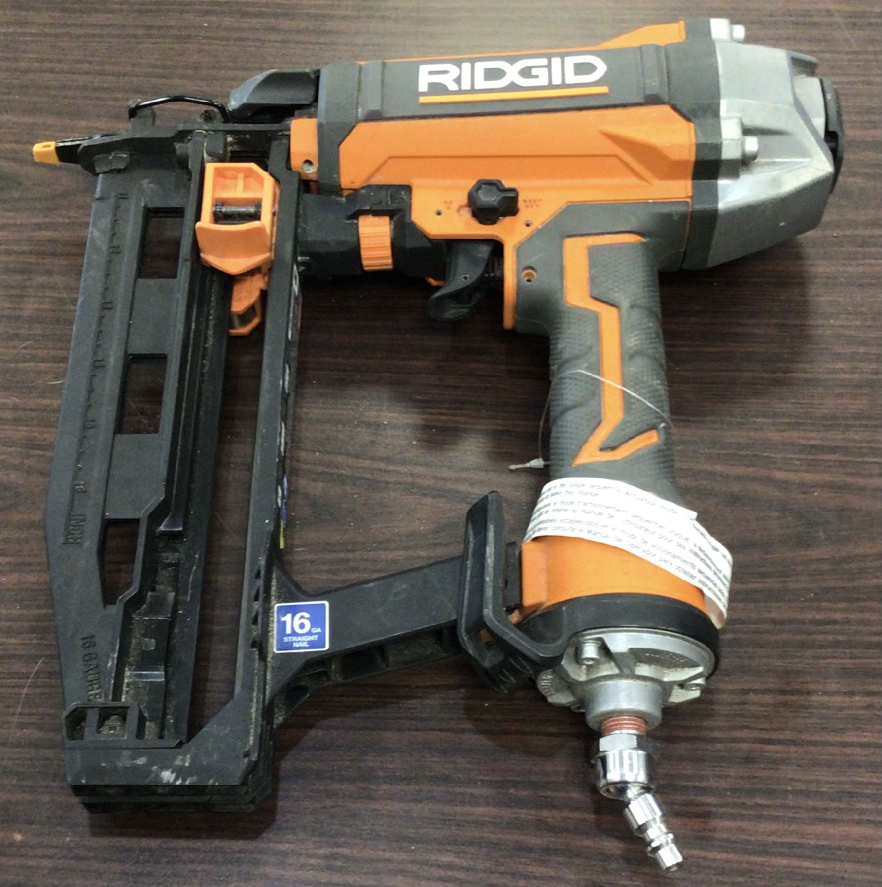 Ridgid Pneumatic 16-Gauge 2-1/2 in. Straight Finish Nailer with CLEAN DRIVE Technology