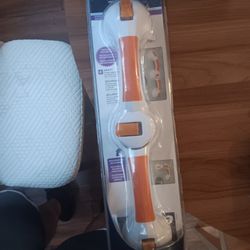 Brand New / Factory Sealed
​Selling a brand new Drive Medical Rotating Suction Cup Grab Bar