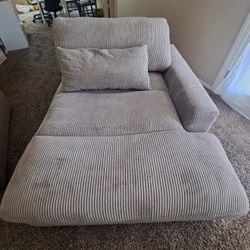 Chaise Lounge 