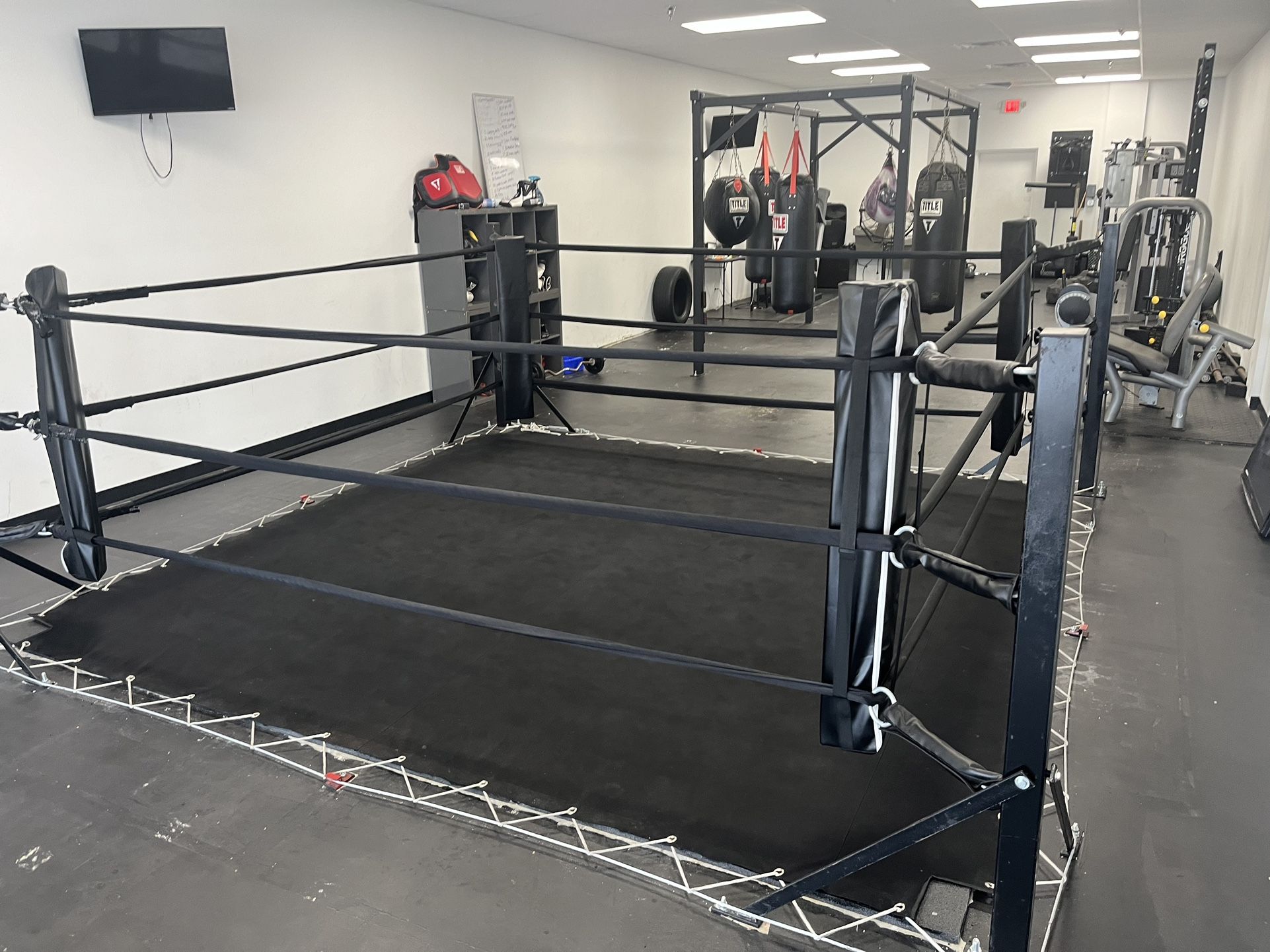 12x12 Boxing Ring &6 Bag Punching Station