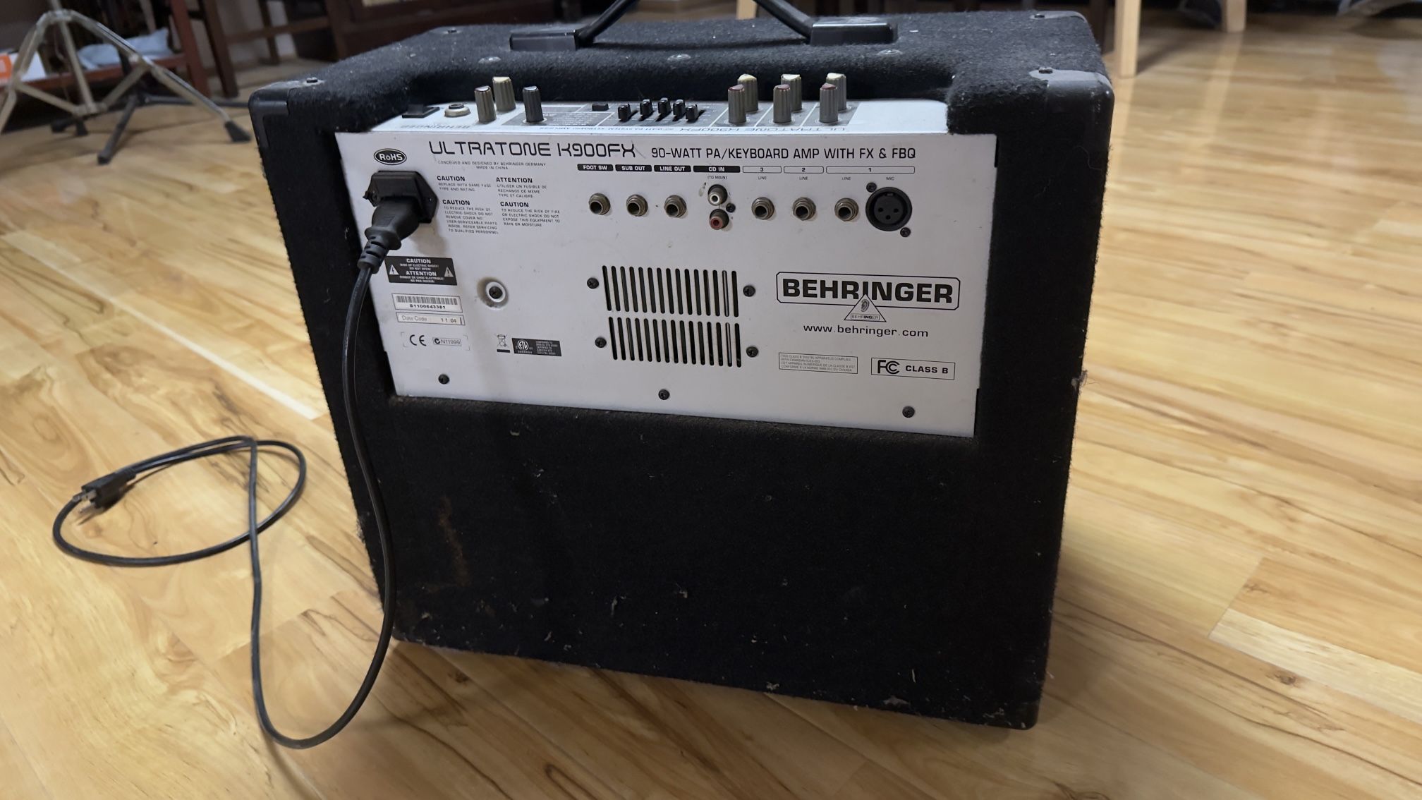 Behringer Amplifier Speaker
