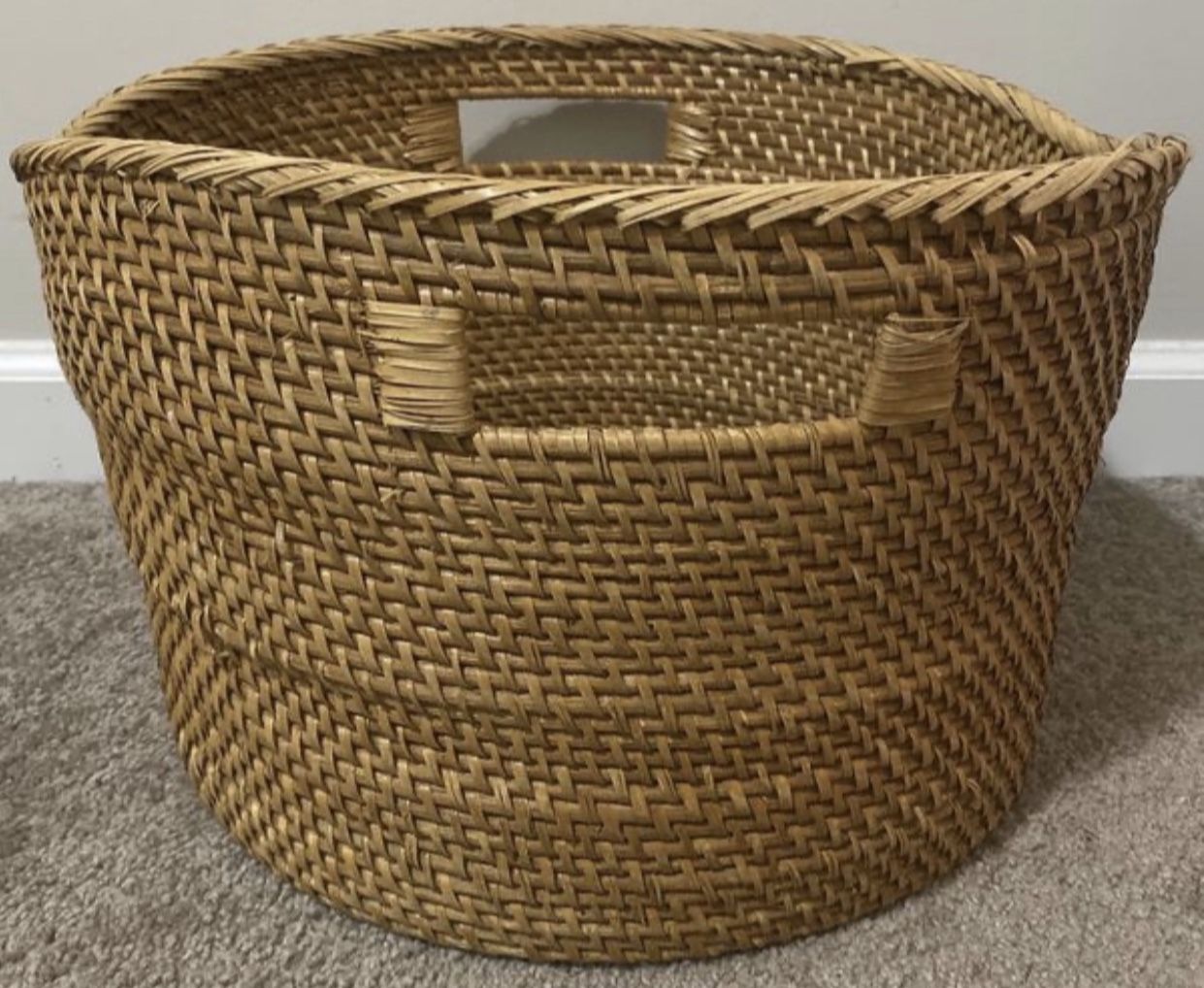 Vintage Handwoven Seagrass Rattan Wicker Holder Storage Inlaid Handles Laundry Hamper Planter Decorative Basket