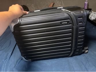 Carry on suite case