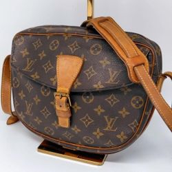  𝐋𝐨𝐮𝐢𝐬 𝐕𝐮𝐢𝐭𝐭𝐨𝐧   Monogram Jeune Fille Shoulder Bag 
