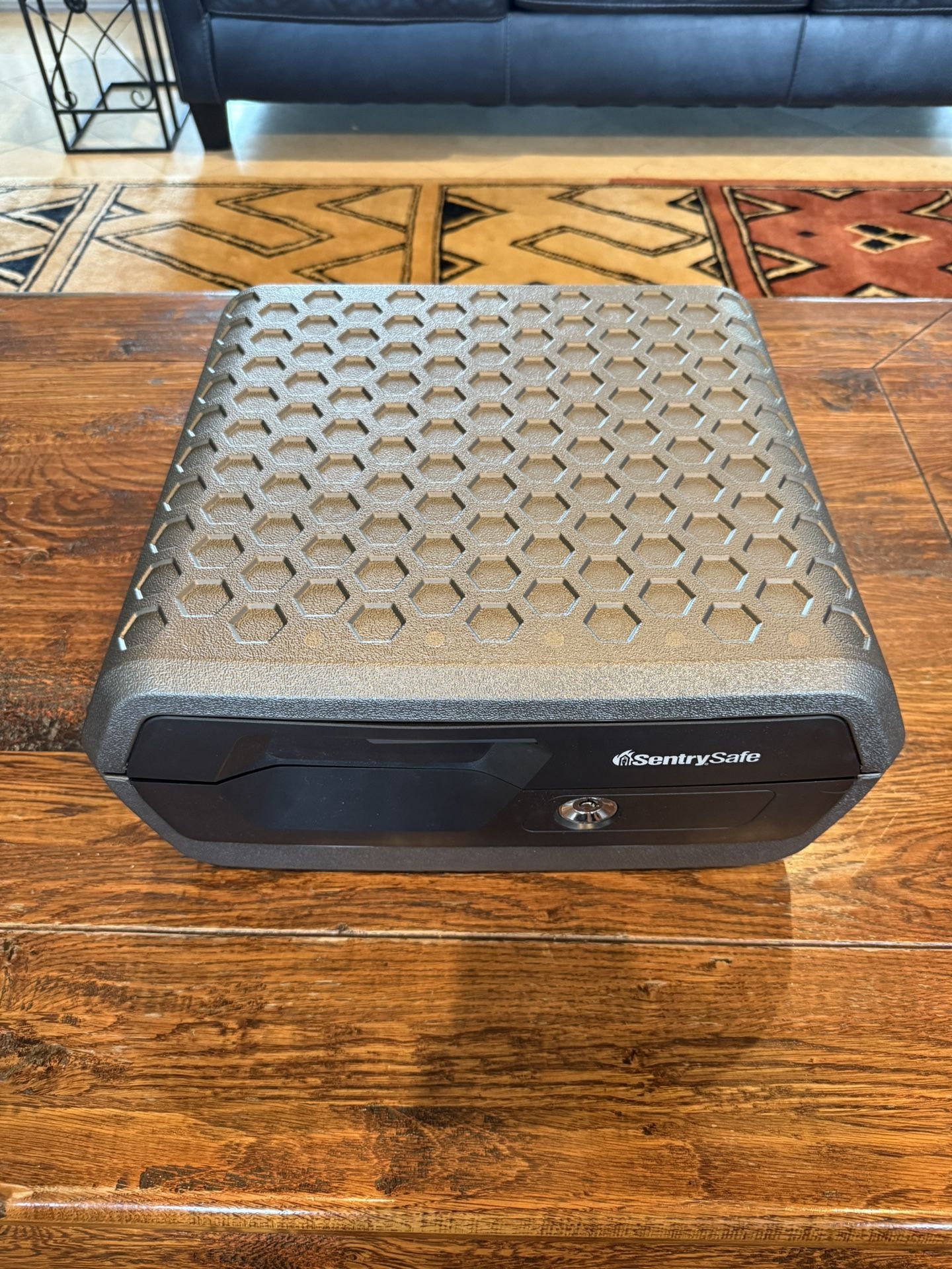 Sentry Safe CHW30200