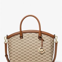 Michael Kors Browns signature tote