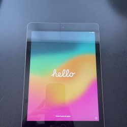 Apple iPad 6th Generation Model A1893 32 GB