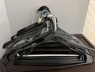 Black Plastic Clothes Hangers with Clips