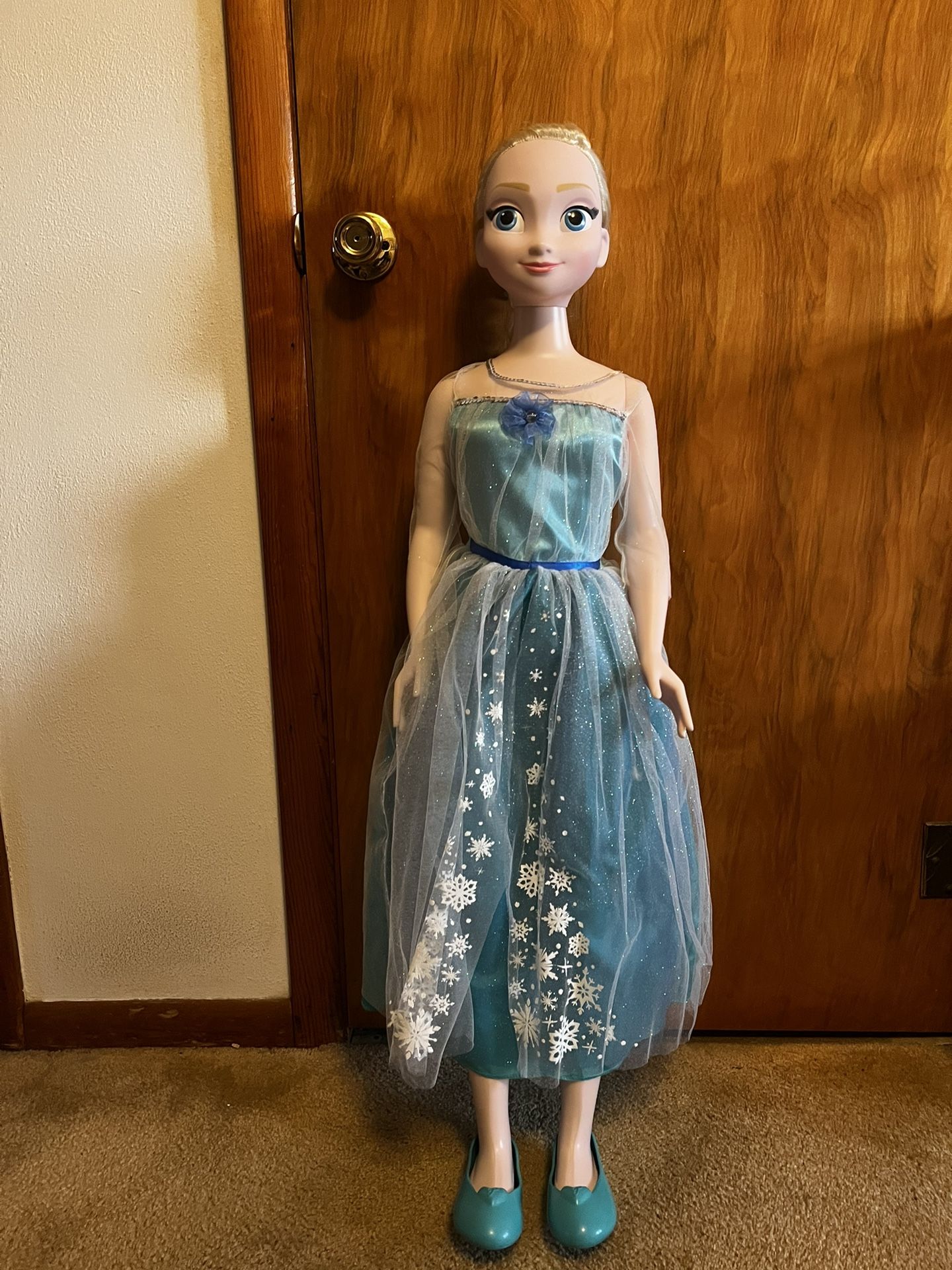 Disney Princess Frozen Life Size Doll NWT Disney Frozen Princess