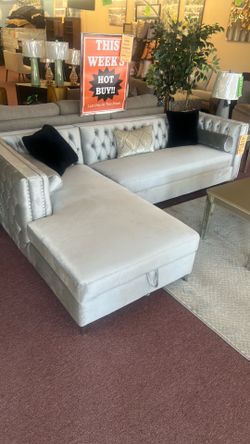 🚨Going Out Of Business!🚨 Brand New Sectional W/ Storage Chaise!