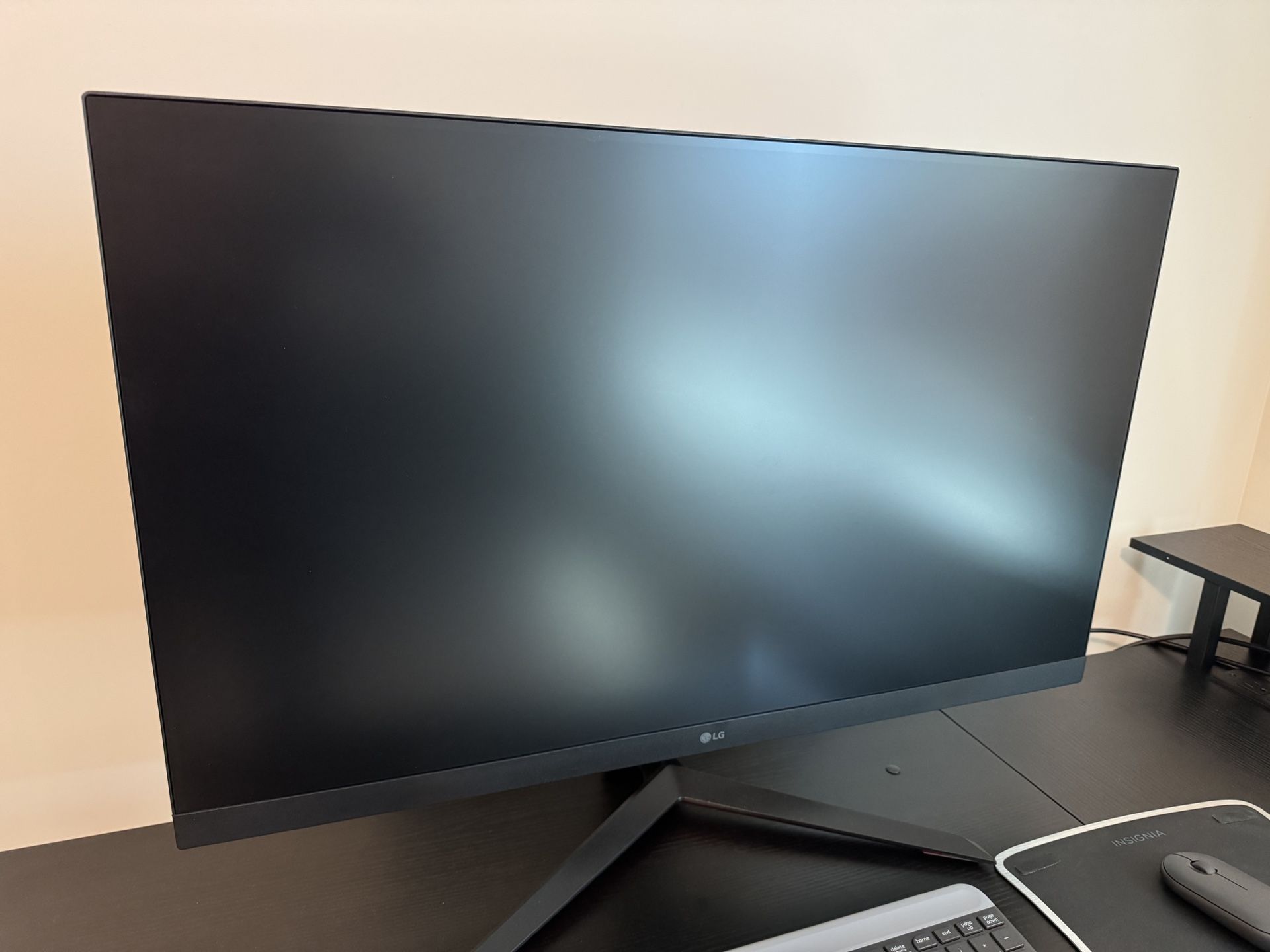 LG 32GP750-B 32 Inch QHD (2560 x 1440) IPS UltraGear Gaming Monitor with 1ms (GtG) and 165Hz Refresh Rate, NVIDIA G-SYNC Compatible with AMD FreeSync