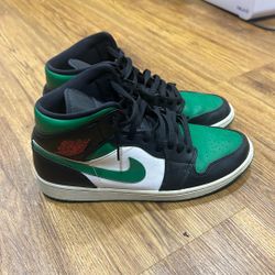 Jordan 1 Mid (size 11.5)
